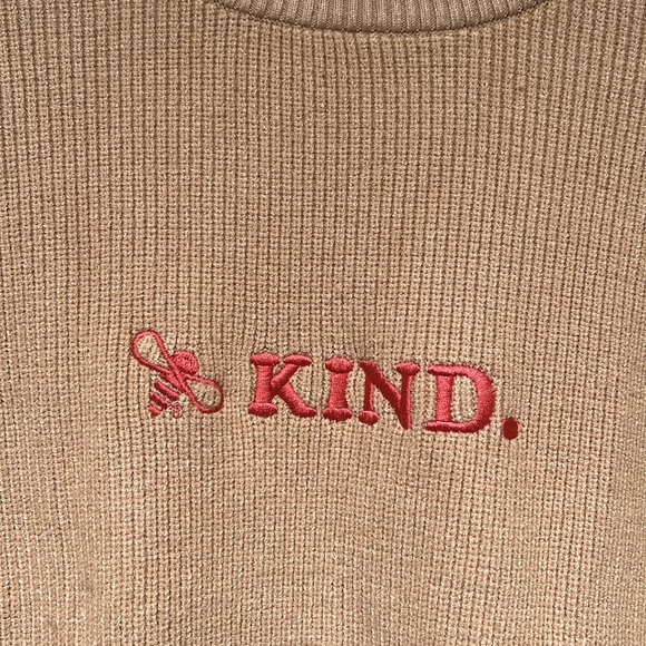 Be Kind embroidered sweater 🐝🐝 - Picture 2 of 4